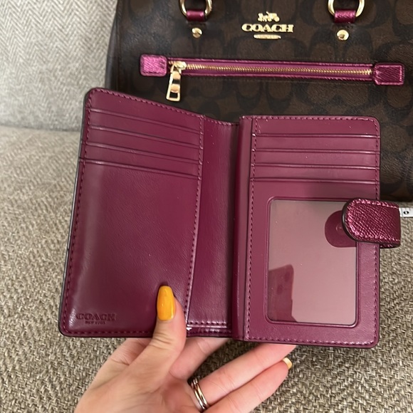 Coach doctor purse and matching wallet set - Picture 3 of 7